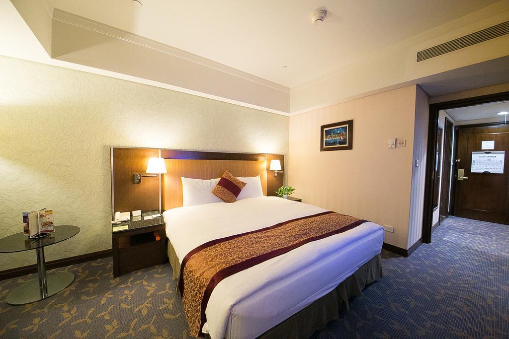 Evergreen Plaza Hotel - Tainan Rum bild