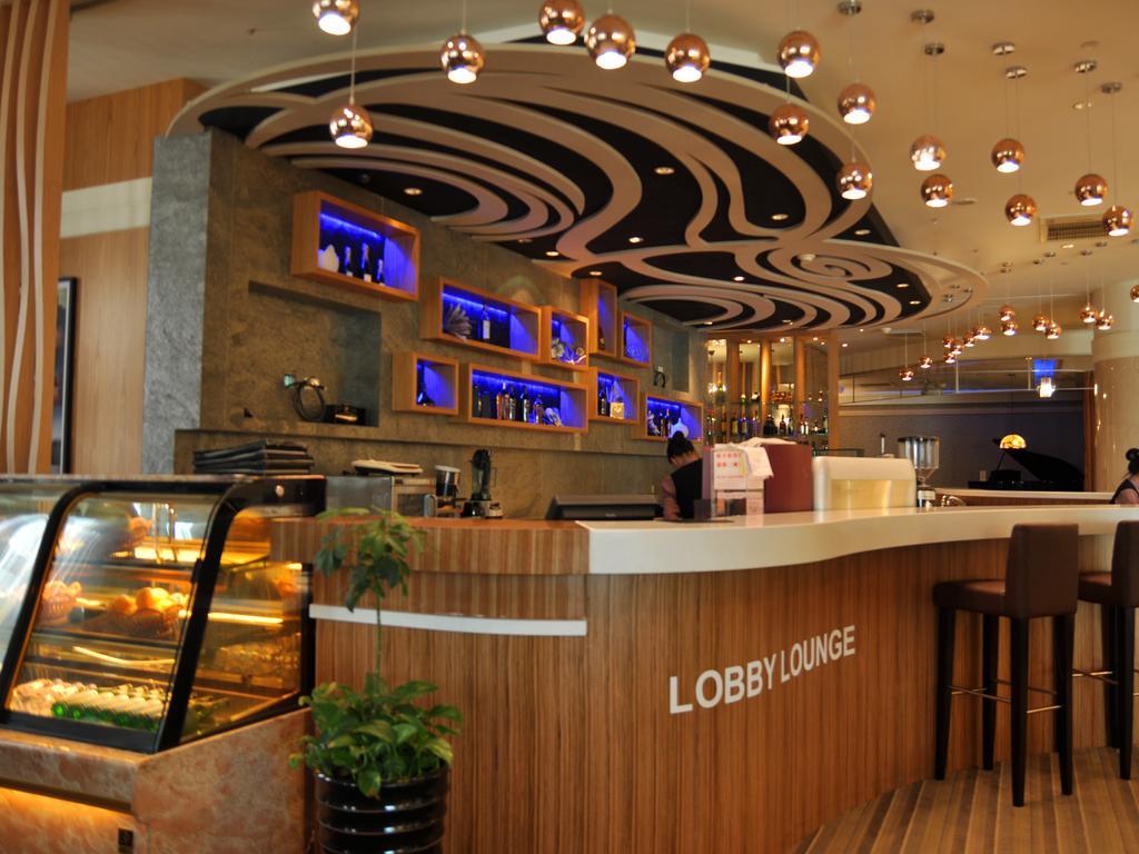 Evergreen Plaza Hotel - Tainan Exteriör bild Lobby Lounge