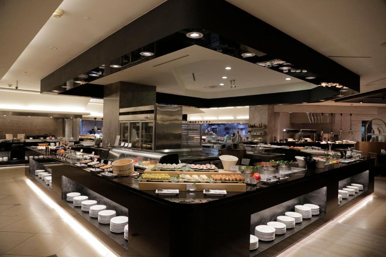 Evergreen Plaza Hotel - Tainan Exteriör bild The buffet at the lounge